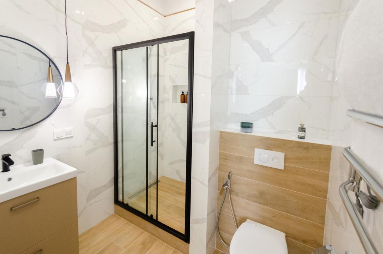 Modern New Cozy Apartment Kvartet Railway Station Kyiv Exterior foto